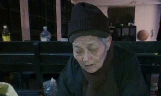 Sư thầy Thích Đàm Ánh “Hà thành đệ nhất cỗ chay” đang làm món chay ở chùa Phụng Thánh 