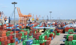 Thặng dư thương mại hàng hóa hơn 1 tỷ USD