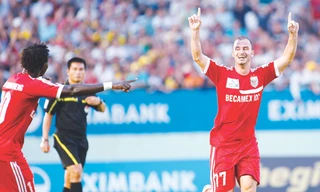 Các cầu thủ Bình Dương sẵn sàng đánh chiếm ngôi đầu từ tay Hà Nội T&T. ảnh: VSI