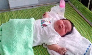 Mẹ 102 kg sinh con nặng 6,5 kg ở Quảng Nam