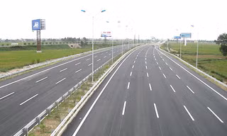 Ô tô được chạy 120 km/h trên cao tốc Nội Bài - Lào Cai