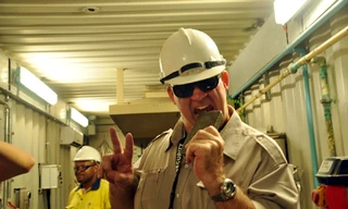 Hàng tấn vàng ròng bị đào bán ra nước ngoài