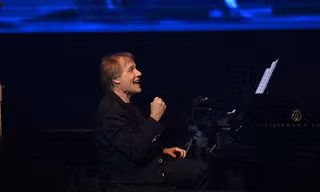 Richard Clayderman - Tìm về kỷ niệm âm nhạc của khán giả Việt