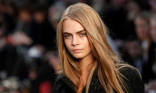 Siêu mẫu Cara Delevingne bị tung ảnh nóng trong đợt thứ ba này. Nguồn: RT