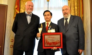 Tổng Giám đốc Tổng công ty Xây dựng Công trình Giao thông 4 Lê Ngọc Hoa tại lễ trao giải.