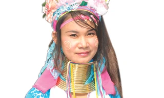 Thiếu nữ Kayan cổ dài