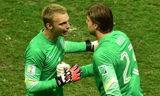 Louis van Gaal bị chê đối xử bạc bẽo với học trò