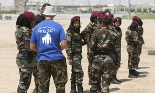 Pháp huấn luyện đội nữ đặc nhiệm palestine