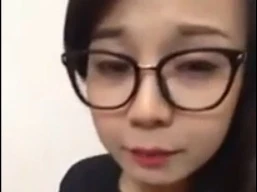 Hotgirl 'dìm hàng' bà Tưng