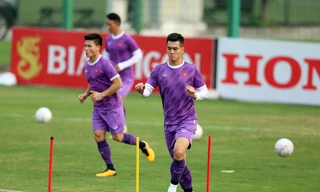 Thêm 2 cầu thủ chia tay đội tuyển Việt Nam vì chấn thương