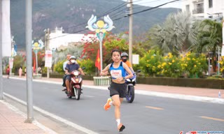 VĐV Lê Thị Tuyết là ứng viên vô địch 42km tại Tiền Phong Marathon 2023