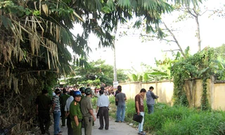 Xác của chị Nhị bị vứt tại mương nước ven đường sau 2 ngày mới được tìm thấy trong tình trạng đang phân hủy