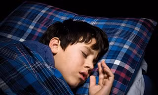 Ngủ ngáy có thể báo hiệu rối loạn hành vi ở trẻ