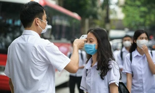 Trở lại trường sau Tết: Học sinh kẹt ở quê và các trường hợp F0 được xử lý như thế nào?