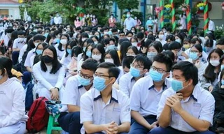 Phụ huynh muốn dời lịch học vì nhiều bất cập, teen lo lắng “thời gian không tìm lại được”