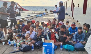 Thủy thủ tàu Việt Nam cứu và bàn giao 154 công dân Myanmar gặp nạn trên biển