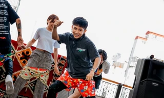 Ricky Star họp fan trước thềm Chung kết Rap Việt, khiêu vũ cùng Lăng LD trên sân khấu