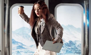 Chi Pu "đắp" toàn đồ hiệu lên người, thần thái sang chảnh chuẩn quý cô thập niên 70