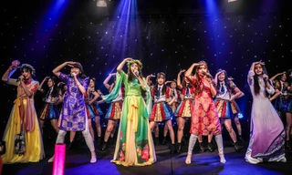 SGO48 dành tiền bán sticker trong suất diễn đầu tiên quyên góp cho miền Trung