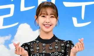 “Cung phi ngây thơ” Go Won Hee hóa thành “người đến từ vì sao” trong phim mới “Revolutionary Sisters”