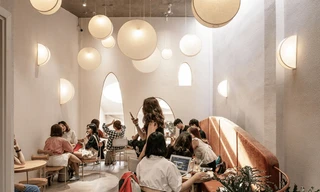 Ngất ngây với những thiên đường café “trắng tinh” và “đen tuyền” ở Sài Gòn