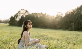 LyLy nhắn nhủ “Người Ta Đâu Thương Em”, trở lại cùng lời thì thầm da diết về tình yêu