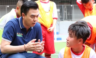 Tuấn Tú (Về nhà đi con) tiếc nuối vì không thể trở thành cầu thủ chuyên nghiệp