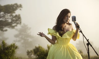 “Nàng Mèo” Khả Như bất ngờ khoe giọng hát ngọt ngào, sâu lắng trong dự án cover