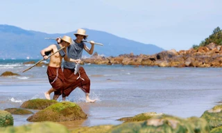 Jack vừa tung MV “Hoa Hải Đường”, K-ICM lập tức “nhá hàng” MV “Ai Mang Em Đi”