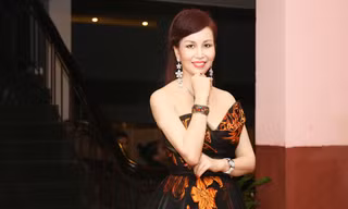 Hoa hậu Diệu Hoa đẹp mặn mà, quyến rũ tuổi 45