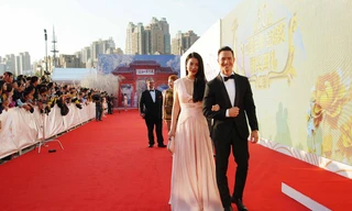 Trương Ngọc Ánh - Kim Lý tình tứ trên thảm đỏ ở Trung Quốc