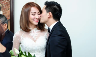 Ngân Khánh và chú rể Việt kiều tình tứ trong lễ ăn hỏi