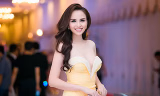 Diễm Hương mặc váy cúp ngực khoe da trắng muốt