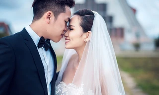 Hoa hậu Diễm Hương hé lộ ảnh cưới lãng mạn