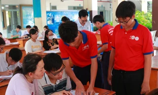 TP.HCM: Chiến sĩ Hoa Phượng Đỏ tích cực hỗ trợ công tác tư vấn nhập học khối 10