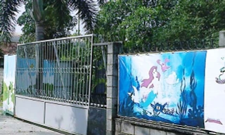 Cô giáo dùng dép, thìa đánh vào mặt trẻ