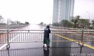 Đà Nẵng: Dừng lưu thông cầu, tạm đóng cửa sân bay để phòng tránh bão số 13