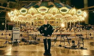 Baekhyun (EXO) tặng hẳn một “Công viên giải trí” làm quà Giáng Sinh sớm cho fan