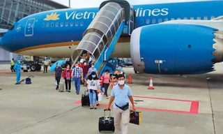 Giá vé máy bay Tết ‘nóng’ từng ngày