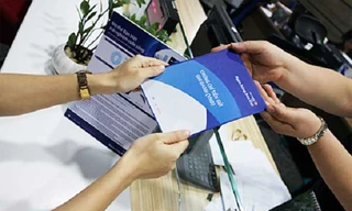 Sốc vì lãi suất huy động giảm quá nhanh và mạnh