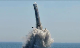 Tên lửa đạn đạo tầm xa liên lục địa JL-2, phiên bản “tiền nhiệm” của loại JL-3