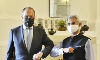 Ngoại trưởng Nga Sergei Lavrov và người đồng cấp Ấn Độ S. Jaishankar 