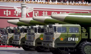 DF-21D, "sát thủ tàu sân bay" của Trung Quốc