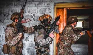 Lực lượng đặc nhiệm Romania, Ukraina và Mỹ tiến hành huấn luyện cận chiến trong Trojan Footprint 21 ở Romania, ngày 6 tháng 5 năm 2021.