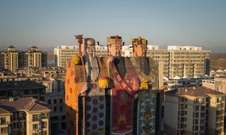 Giới chức Trung Quốc hết chịu nổi các công trình kiến trúc 'quái thai, dị dạng'