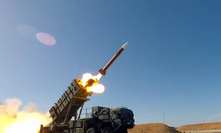 Patriot là hệ thống tên lửa đánh chặn đất đối không có thể vận chuyển đi khắp thế giới bằng máy bay vận tải