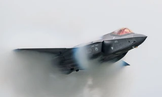 Tiêm kích tàng hình F-35 