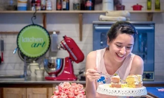 Cô gái xinh đẹp cùng niềm đam mê nấu nướng