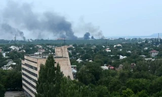 Không quân Ukraine oanh tạc Lugansk