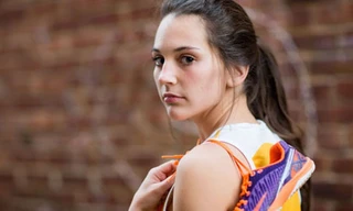 Nghị lực phi thường của cô gái 18 tuổi